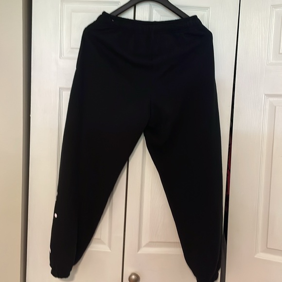 Pink Victorias secret IVY FLEECE RELAXED SWEATPANTS. Size Medium. Used once - Picture 5 of 5